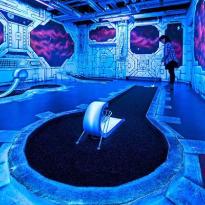 Schwarzlicht Minigolf Kreuzberg