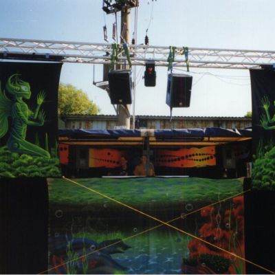 oldscool stage-design blacklightdeko by maxi hellweger_juni_98